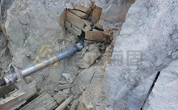 難成孔的破碎巖層