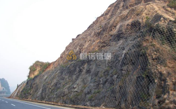 高速公路邊坡防護(hù)工程施工