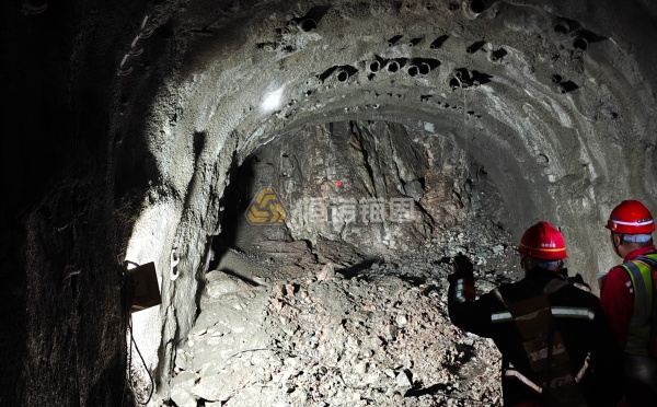 客戶見(jiàn)證&mdash;&mdash;新疆某金礦遇破碎帶支護(hù)難題，恒諾錨固助其實(shí)現(xiàn)安全掘進(jìn)