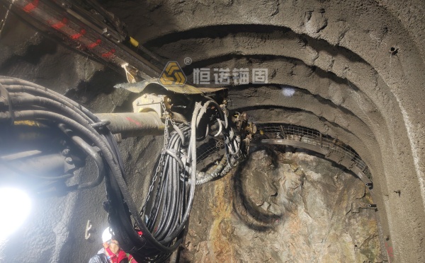 礦山高應(yīng)力巖層支護(hù)新選擇：自鉆式中空錨桿技術(shù)優(yōu)勢(shì)與應(yīng)用