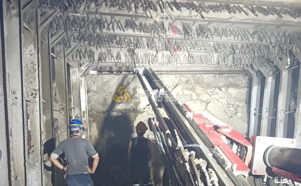 礦山高應(yīng)力巖層支護(hù)新選擇：自鉆式中空錨桿技術(shù)優(yōu)勢(shì)與應(yīng)用