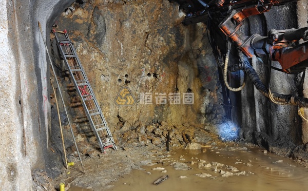 礦山巷道支護工序繁瑣效率低？自鉆式錨桿如何加快掘進速度