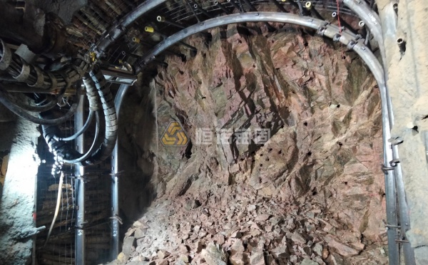 自進(jìn)式管棚工作原理是什么