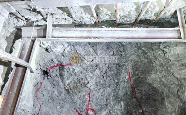 巷道冒頂處理原則是什么